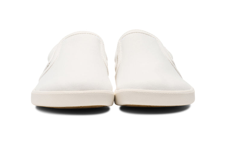 CAPW-WHTE_Dillon-Canvas-Slip-On_White_Front-Pair_3668_WEB
