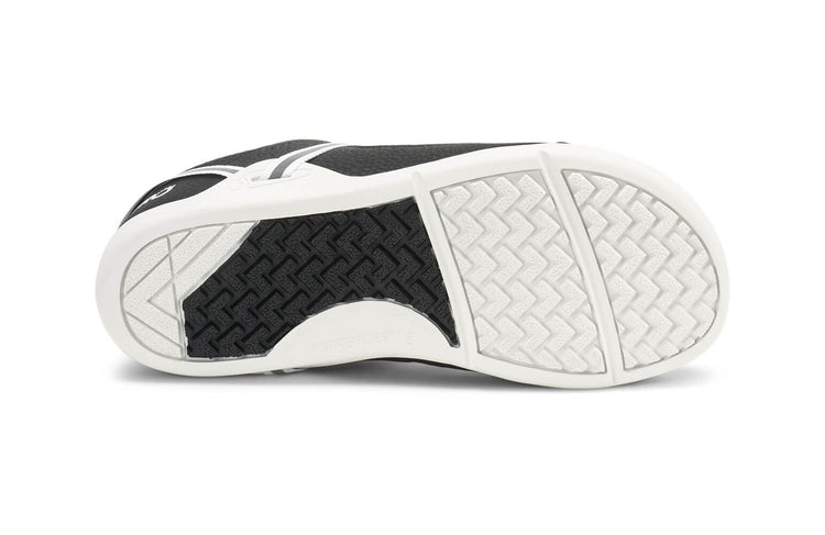 PRW-BLW_Prio_Black-White_Sole_2152_WEB