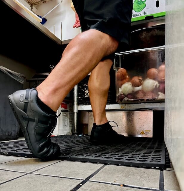 How Food Service Workers Can Find Comfortable Shoes