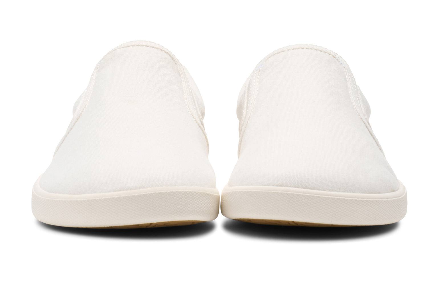 CAPM-WHTE_Dillon-Canvas-Slip-On_White_Front-Pair_9560_WEB