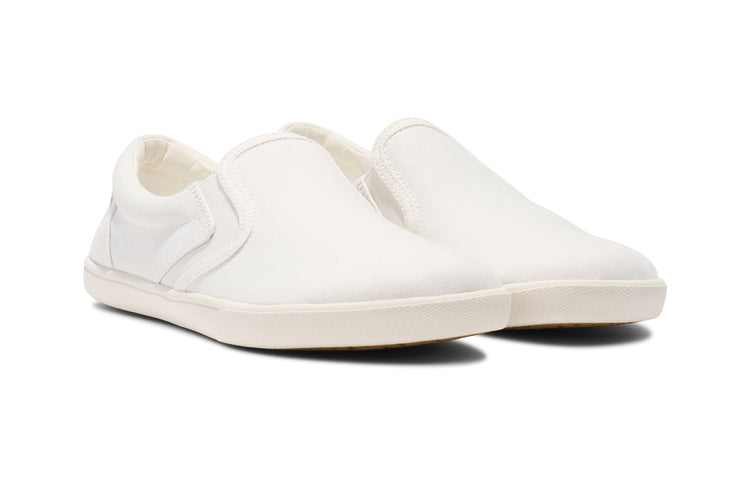 CAPW-WHTE_Dillon-Canvas-Slip-On_White_Angle-Pair_3667_WEB