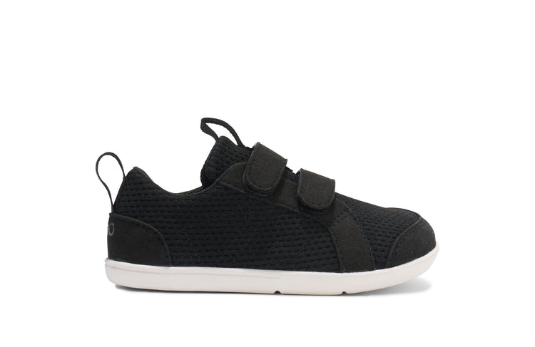 DLC-BLCK_Dillon-Knit_Black_Right-Side_1026_WEB