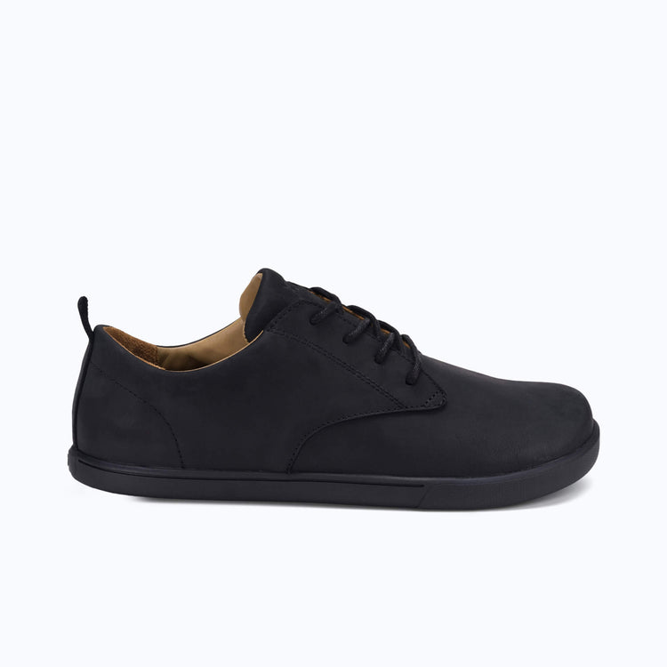 Xero Shoes Glenn - Men Shoe in Full Black with Toe Facing Right