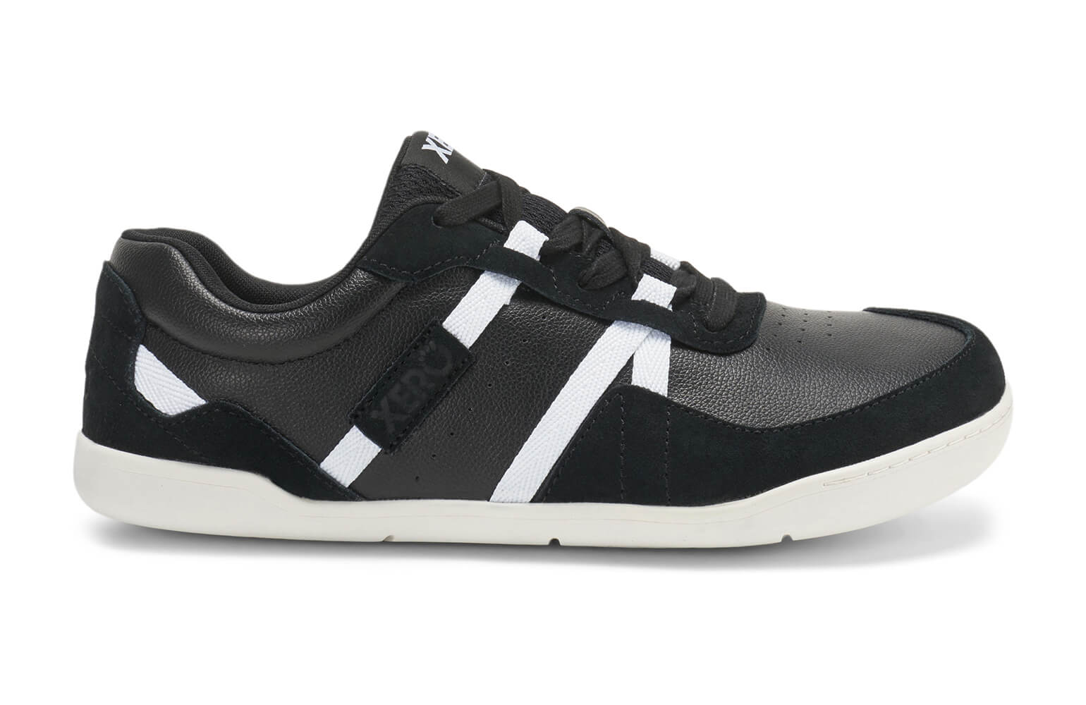 KOM-BLW_Kelso_Black-White_SideR_1078_WEB