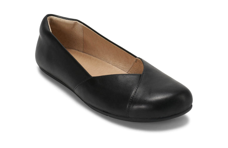 PHX-LLBK_Phoenix-Leather_Smooth-Black_AngleR_1057_WEB