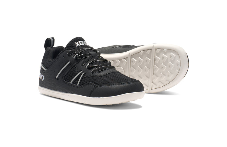 PROY-BKWH_Prio-Big-Kids_Black-White_Marketing-Pair_7203_WEB