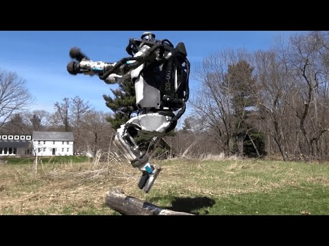 Robot built by Boston Dynamics can run and jump