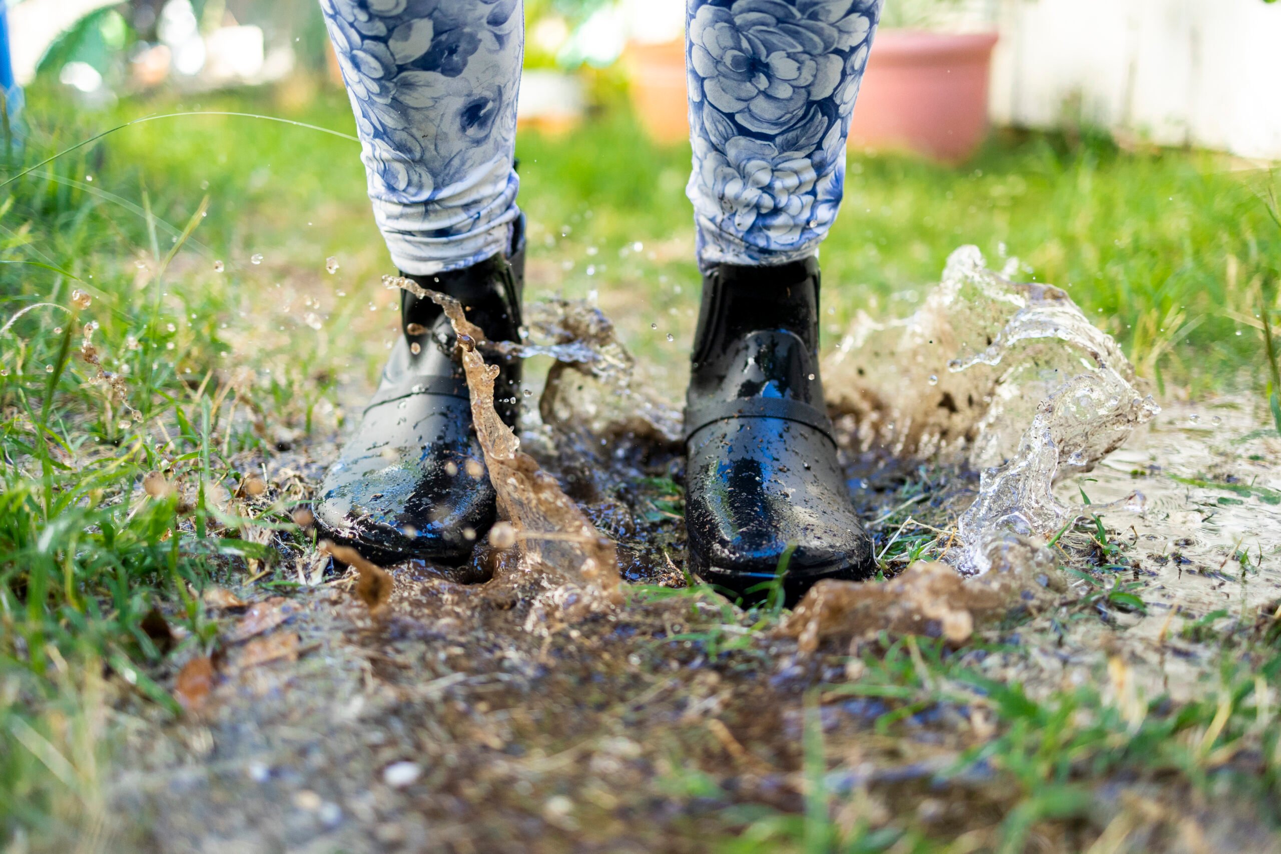 ショートブーツ・ブーティ Reboot Rainy Days Sneakers - OFF WHITE - Leather - Black Off-White Reboot Rainy Days Rain Boot (Women) | Nordstromrack