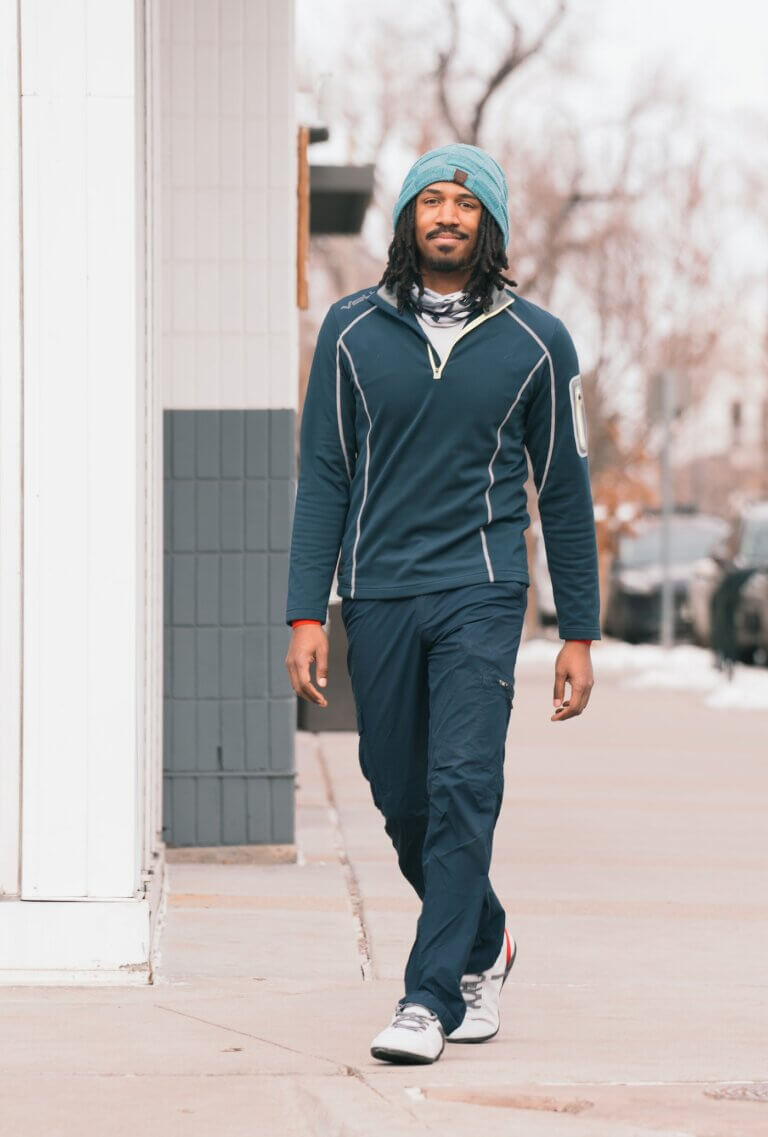 Grey Sweatpants with Slip-on Sneakers Outfits For Men (11 ideas & outfits)