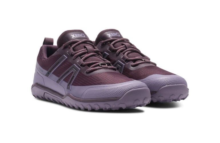 Scrambler Trail Low WP women's purple waterproof trail shoe, angle view