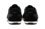 Wynn men's black and white retro athletic shoes, back view